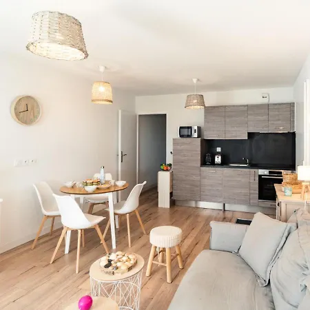 Les Balcons Des Pecheurs C21 By Interhome Apartament
